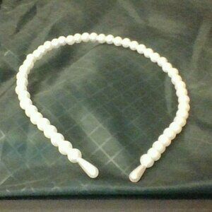 Beautiful Pearl Head Band
